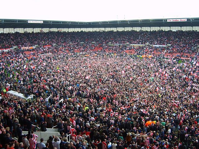 Stoke_City_FC_Pitch_Invasion_2008
