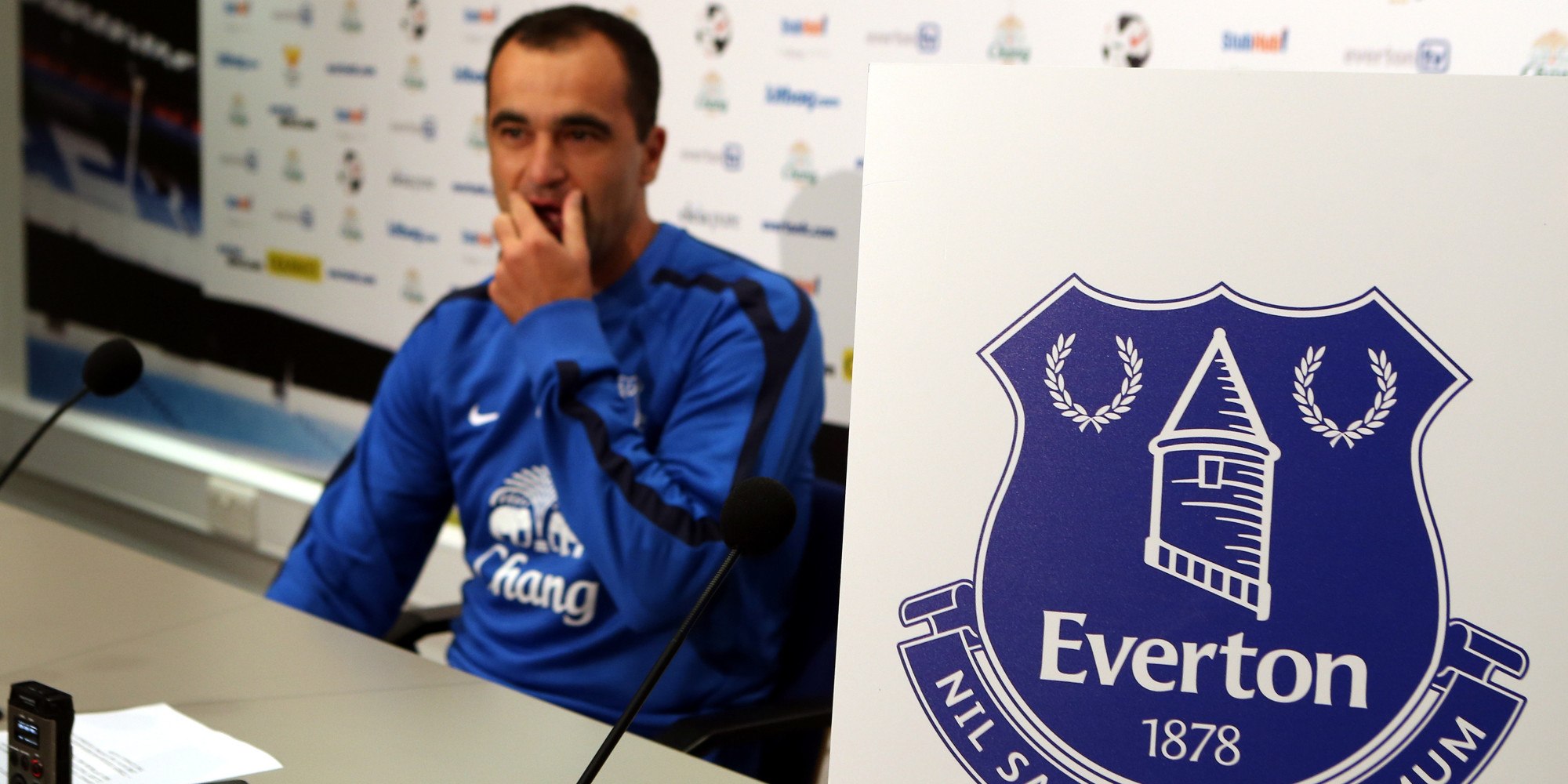 Soccer - Barclays Premier League - Everton New Crest Unveiling and Press Conference - Finch Farm