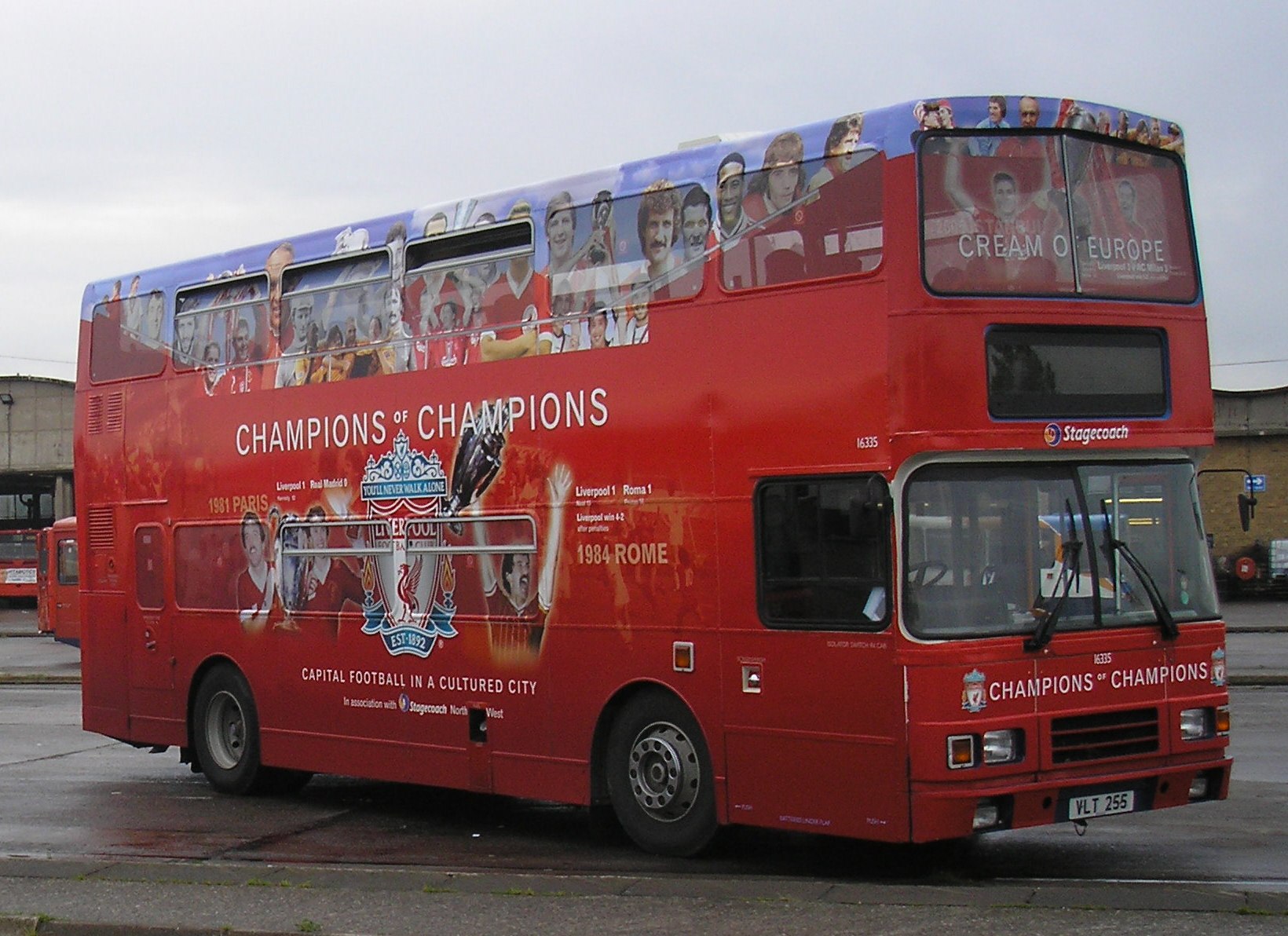 Stagecoach_North_West_bus_16335_(VLT_255)_1996_Volvo_Olympian_Alexander_RL,_Liverpool_FC_livery,_Gillmoss_depot,_11_July_2007