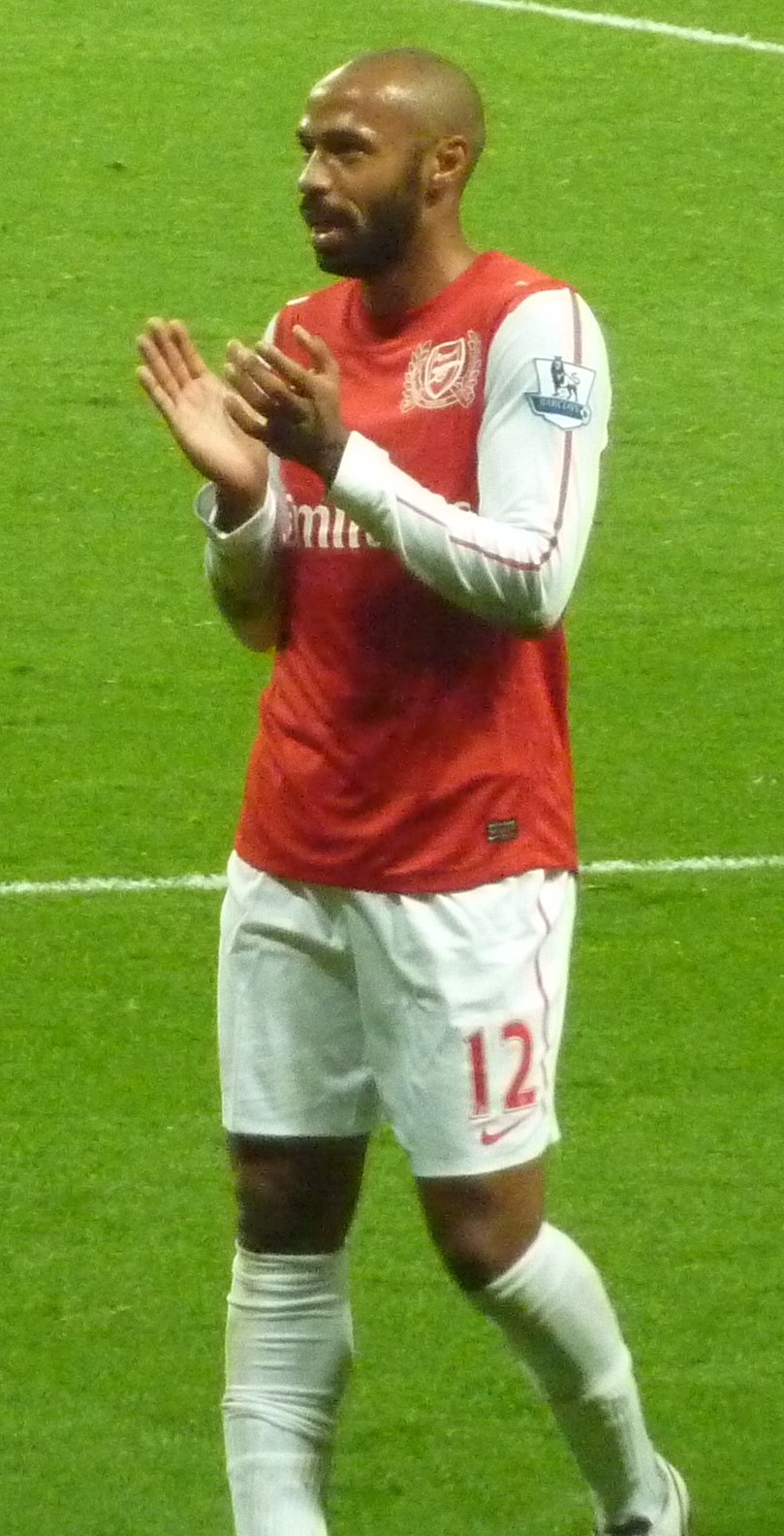 Thierry_Henry_applauding_2012